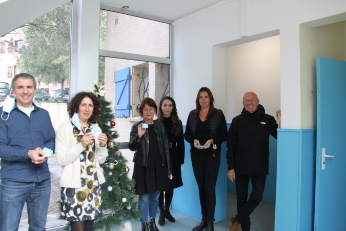 Des tickets pour la grande roue ont été distribués par le CCAS à différentes associations Des tickets pour la grande roue ont été distribués par le CCAS à différentes associations