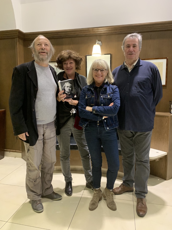 Baudelaire fêté par Raoul Locatelli, Virginie Cervoni, Marie-Christine Natta et Georges Trillat. Baudelaire fêté par Raoul Locatelli, Virginie Cervoni, Marie-Christine Natta et Georges Trillat.