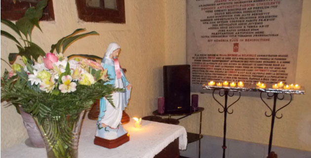 Très belle messe célébrée par l'Abbé Renucci en l'honneur de la Reine de la Corse (Photo SG).