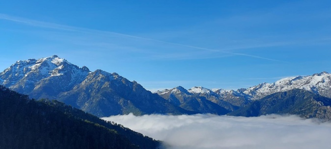 Sur la route du col de Sorba (Dominique Ottavi) Sur la route du col de Sorba (Dominique Ottavi)