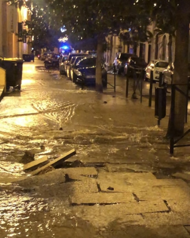 Rupture d'une canalisation à Bastia : la mairie distribue des packs d'eau potable