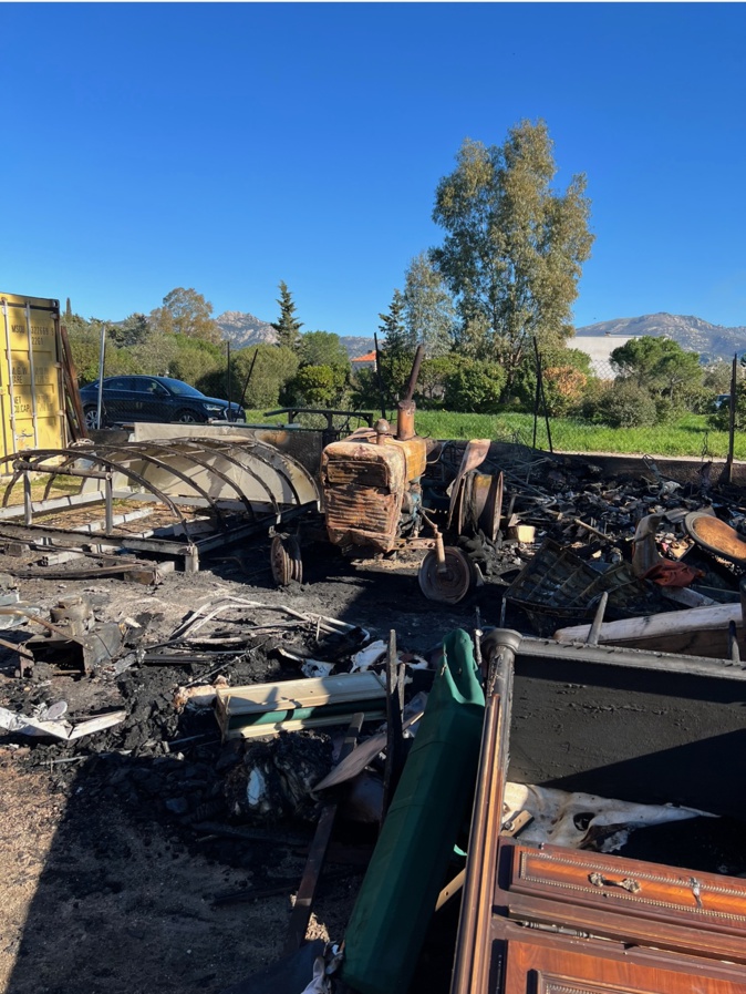 "Un acte qui touche un public fragile" : l'incompréhension après l'incendie du garage solidaire de Calvi "Un acte qui touche un public fragile" : l'incompréhension après l'incendie du garage solidaire de Calvi
