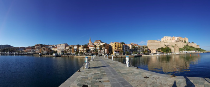 La ville de Calvi La ville de Calvi