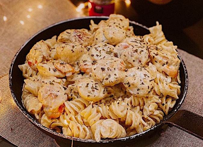 A table : tortiglioni crémeuses aux noix de Saint-Jacques A table : tortiglioni crémeuses aux noix de Saint-Jacques