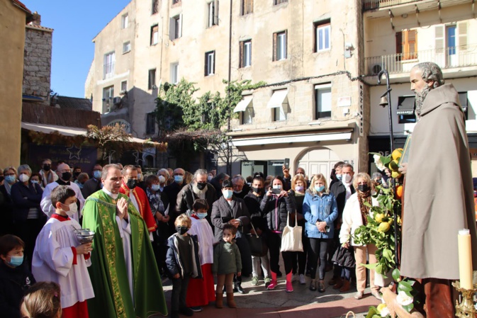 Porto-Vecchio : la bénédiction des troupeaux et des éleveurs Porto-Vecchio : la bénédiction des troupeaux et des éleveurs