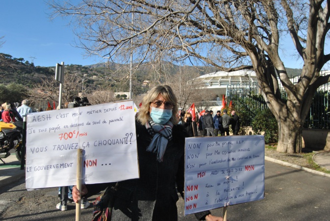 Carole, AESH de 49 ans. Crédits Photo : Pierre-Manuel Pescetti Carole, AESH de 49 ans. Crédits Photo : Pierre-Manuel Pescetti