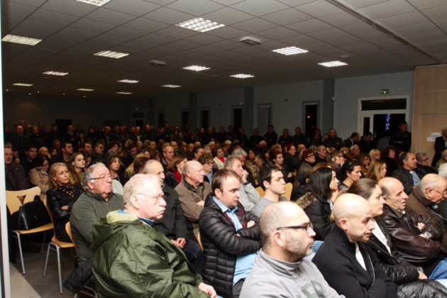 La population locale s'est déplacée en nombre (Photo Stéphane Gamant) La population locale s'est déplacée en nombre (Photo Stéphane Gamant)