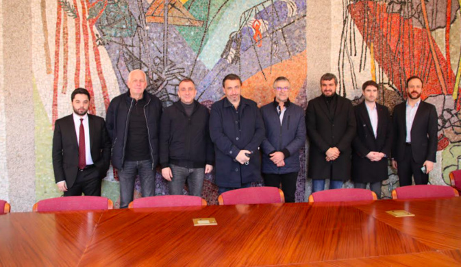 Portivechju : Le député Bertrand Pancher prend le pouls de la spéculation foncière en Extrême-Sud Portivechju : Le député Bertrand Pancher prend le pouls de la spéculation foncière en Extrême-Sud