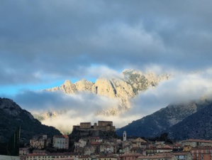 La photo du jour : Corte entre ombre et soleil La photo du jour : Corte entre ombre et soleil