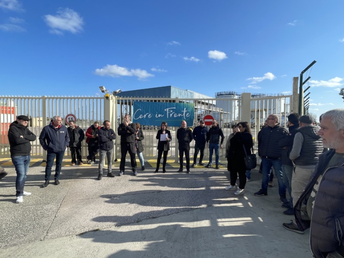 Plus de 50 militants ont participé à la conférence de presse ce samedi Plus de 50 militants ont participé à la conférence de presse ce samedi