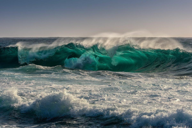 Festival de belles vagues au port de Cargèse ( Jean-Claude Camu) Festival de belles vagues au port de Cargèse ( Jean-Claude Camu)