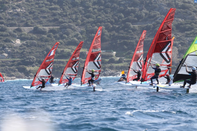 Des épreuves spectaculaires au large de Lisula Des épreuves spectaculaires au large de Lisula
