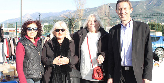 Alexandre Sarrola, Chantal Contursi et deux exposantes Alexandre Sarrola, Chantal Contursi et deux exposantes