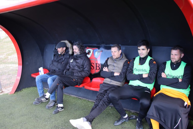Le banc de l'ASPV a respiré au terme de ce match face au Gallia. Le banc de l'ASPV a respiré au terme de ce match face au Gallia.