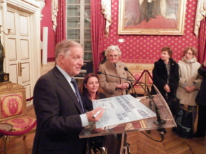 signature du chèque de recettes de l'action téléthon 2013 signature du chèque de recettes de l'action téléthon 2013