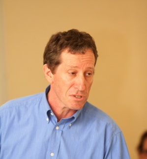 Dominique Venturini a exposé clairement le projet pour la ville d'Aléria. (Photo Stéphane Gamant). Dominique Venturini a exposé clairement le projet pour la ville d'Aléria. (Photo Stéphane Gamant).