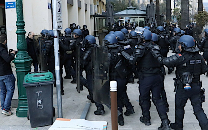 Soutien à Yvan Colonna : le Conseil exécutif demande aux forces de l'ordre de proscrire tout emploi de moyens dangereux pour les personnes" Soutien à Yvan Colonna : le Conseil exécutif demande aux forces de l'ordre de proscrire tout emploi de moyens dangereux pour les personnes"