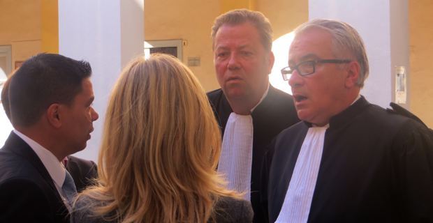 François Levan, entouré de ses avocats, Me Olivier Morice et Me Christian Scolari.