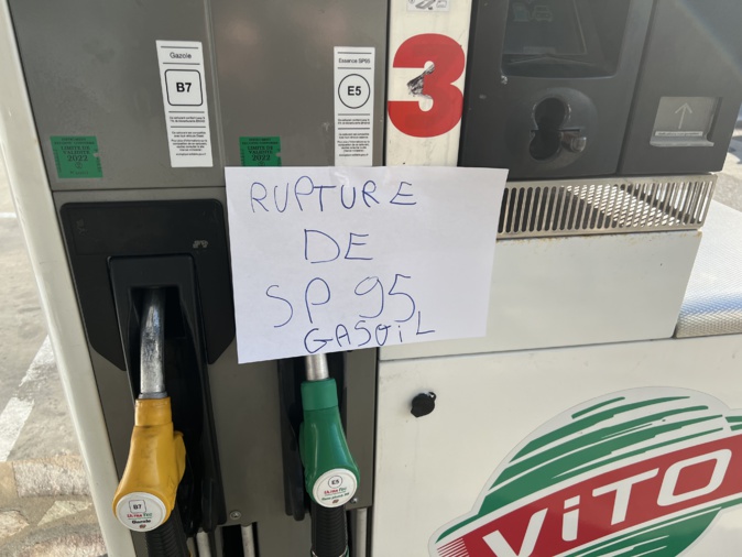 La station Vito sur la route du Cap La station Vito sur la route du Cap