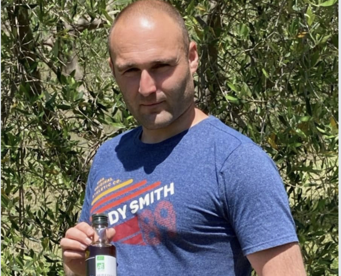 Nouvelle médaille d'or pour l'huile d'olive de Félicien Luciani au concours international de Dubaï Nouvelle médaille d'or pour l'huile d'olive de Félicien Luciani au concours international de Dubaï