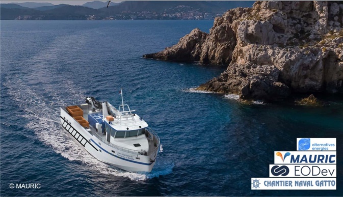 Le navire mesurera 20 mètres de long pour 5 de large. Le navire mesurera 20 mètres de long pour 5 de large.