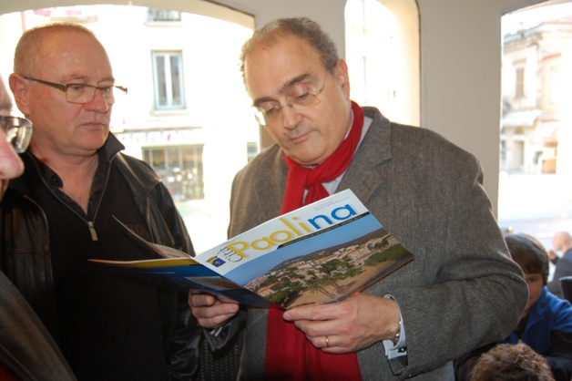 Paul Giacobbi à L'Ile-Rousse pour l'ouverture de la permanence de Jean-Jo Allegrini-Simonetti Paul Giacobbi à L'Ile-Rousse pour l'ouverture de la permanence de Jean-Jo Allegrini-Simonetti
