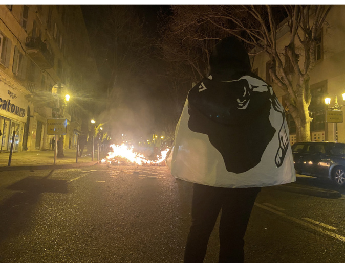 Bastia : une nouvelle manifestation devant la préfecture Bastia : une nouvelle manifestation devant la préfecture