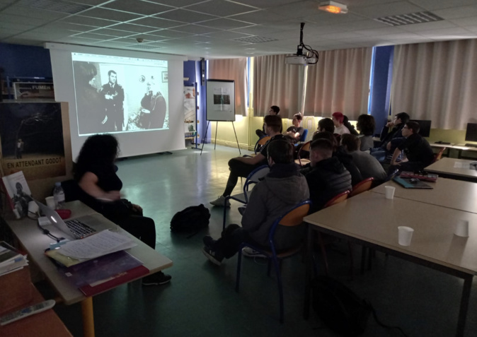 La photojournaliste Lizzie Sadin à la rencontre d’élèves du Lycée Jules Antonini d’Ajaccio La photojournaliste Lizzie Sadin à la rencontre d’élèves du Lycée Jules Antonini d’Ajaccio