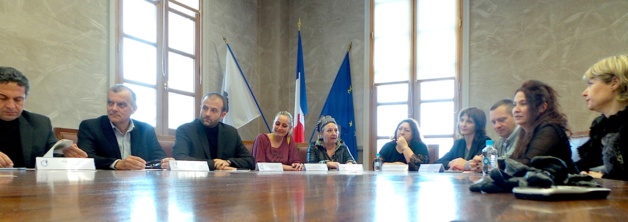 "Alerte commerces" : Le SMS devient un dispositif dissuasif en Haute-Corse "Alerte commerces" : Le SMS devient un dispositif dissuasif en Haute-Corse