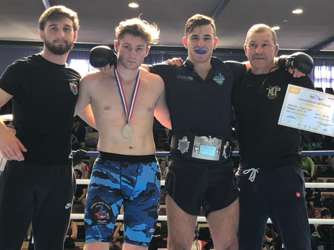 Hugo Boigeol, 2ème en partant de la droite et son entraineur Fred Boigeol Hugo Boigeol, 2ème en partant de la droite et son entraineur Fred Boigeol