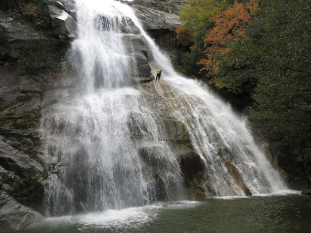 IRA de Bastia : Voyage au cœur des canyons insulaires IRA de Bastia : Voyage au cœur des canyons insulaires
