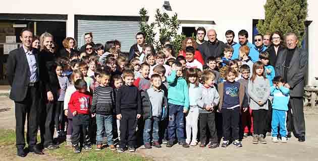 les enfants au centre de loisirs de Baléone les enfants au centre de loisirs de Baléone