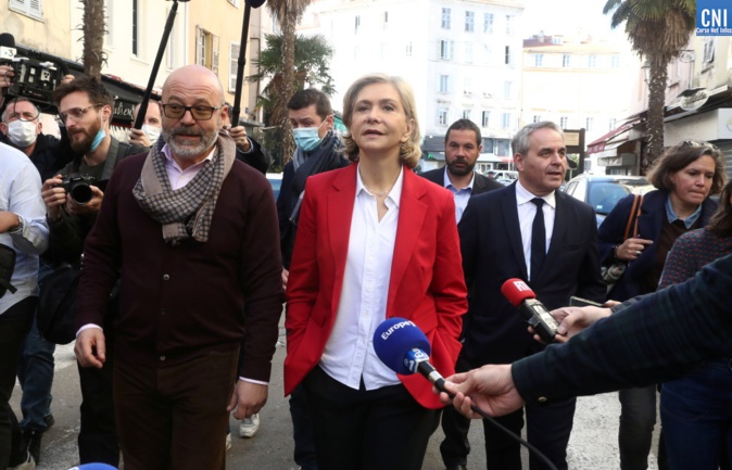 Valérie Pécresse dans les rues d’Ajaccio avec le député Jean-Jacques Ferrara