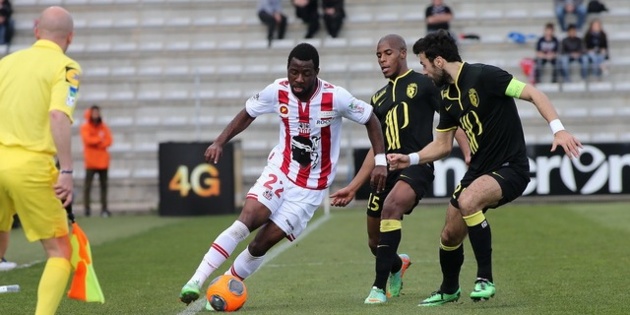 Auteur d'un doublé de classe, Gadji Tallo est sur le bon chemin (Ritrattu : G. Pierlovisi) Auteur d'un doublé de classe, Gadji Tallo est sur le bon chemin (Ritrattu : G. Pierlovisi)