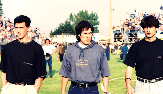 Les joueurs du Sporting - Burnier, Taberner et Mangione - sur la pelouse avant le drame (Photo Gérard Baldocchi) Les joueurs du Sporting - Burnier, Taberner et Mangione - sur la pelouse avant le drame (Photo Gérard Baldocchi)