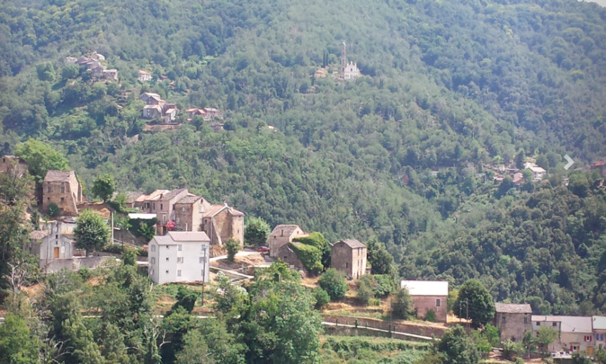 Le village d'Alzi. Crédit photo site internet http://mathieu.nivaggioni.free.fr Le village d'Alzi. Crédit photo site internet http://mathieu.nivaggioni.free.fr