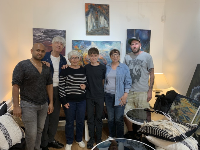 Le vernissage a eu lieu en présence de la famille de l'artiste peintre et du jeune videaste Romain Carré-Mattei Le vernissage a eu lieu en présence de la famille de l'artiste peintre et du jeune videaste Romain Carré-Mattei