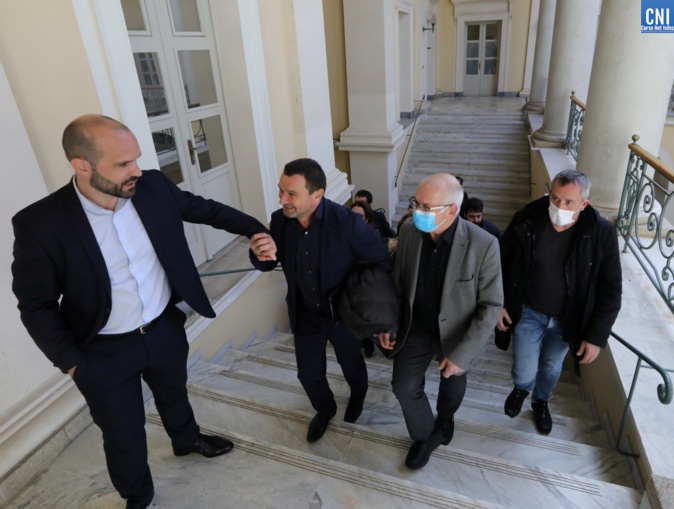 Romain Colonna et ses colistiers de Fa Populu Inseme. Photo Michel Luccioni. Romain Colonna et ses colistiers de Fa Populu Inseme. Photo Michel Luccioni.