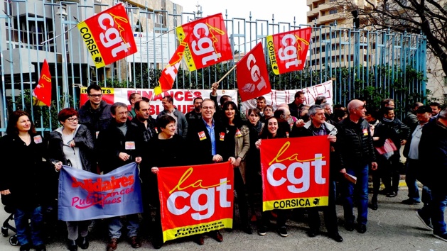 Effectifs des Finances et des Douanes en baisse : Rassemblement à Bastia