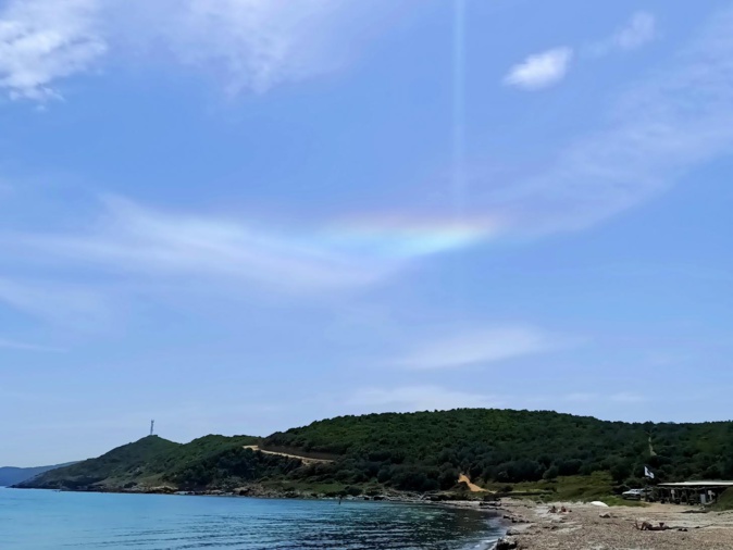 Nuage iridescent au dessus de la plage de Tamarone (Tumasgiu Ployet-Neri)
