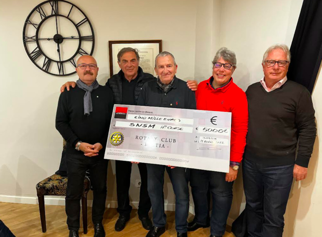 Le Rotary Club de Bastia a remis un cheque de 5 000 euros aux sauveteurs en mer 