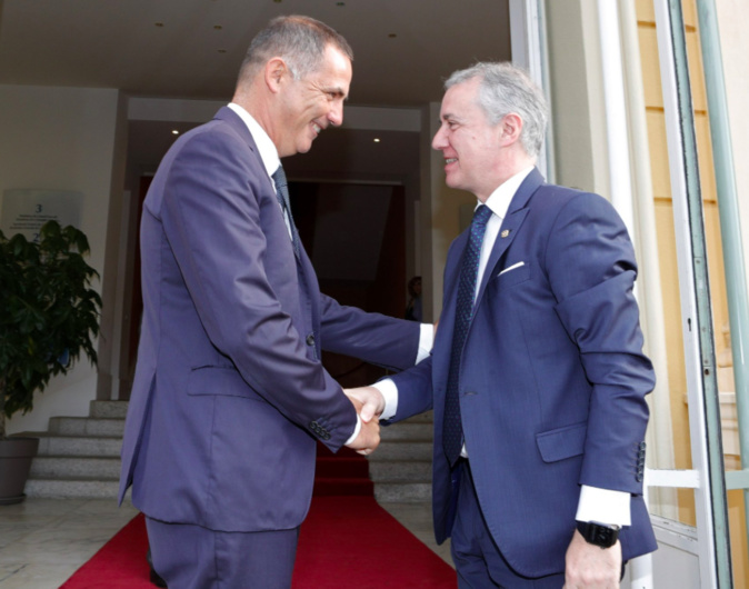 Gilles Simeoni reçoit Iñigo Urkullu, président de la communauté autonome basque. Crédit photo Collectivité de Corse
