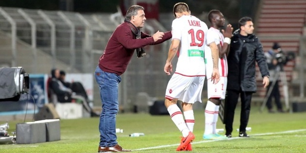 Bracconi et Lasne portent l'ACA en cette fin de saison. (Ritrattu : G. Pierlovisi ac-ajaccio.com) Bracconi et Lasne portent l'ACA en cette fin de saison. (Ritrattu : G. Pierlovisi ac-ajaccio.com)