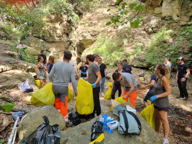 Bastia : Quand nettoyage rime avec témoignages, sur fond de patrimoine et transmission du savoir Bastia : Quand nettoyage rime avec témoignages, sur fond de patrimoine et transmission du savoir