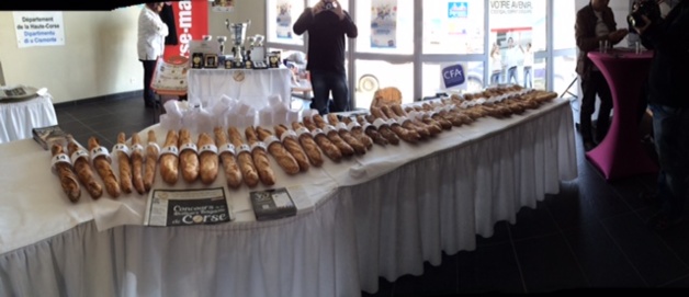Yvon Peron (Pietralba) remporte le concours de la meilleure baguette de Haute-Corse Yvon Peron (Pietralba) remporte le concours de la meilleure baguette de Haute-Corse