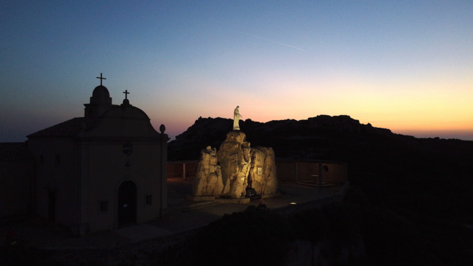 La photo du jour : Notre Dame de la Serra au soleil couchant
