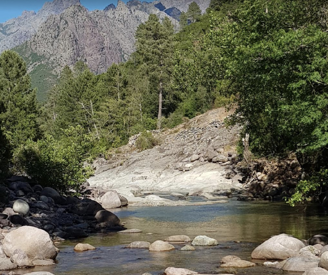 La photo du jour : pause fraicheur dans le Fangu La photo du jour : pause fraicheur dans le Fangu
