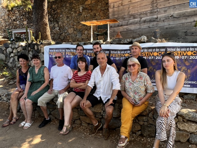 La conference de presse de présentation La conference de presse de présentation