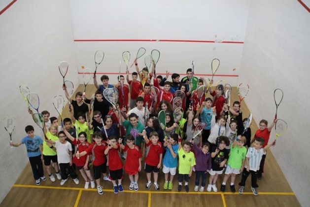 Squash : Les insulaires en quête de titres au 8ème Open national Jeune de L'Ile-Rousse Squash : Les insulaires en quête de titres au 8ème Open national Jeune de L'Ile-Rousse