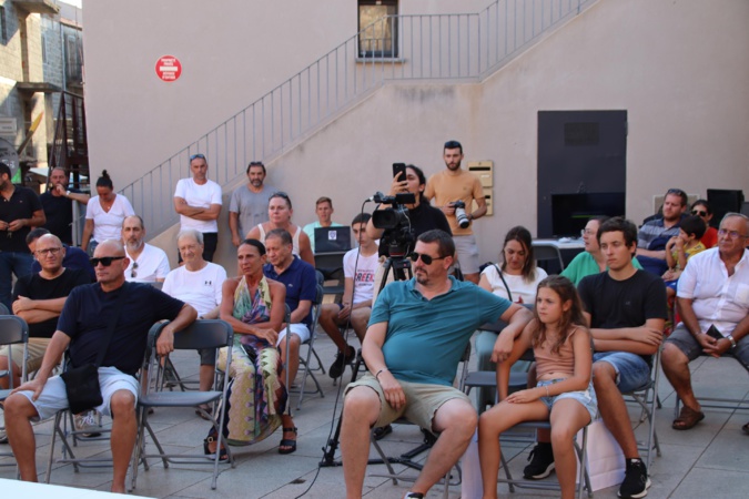 Le SC Bastia à la rencontre de ses supporters à Portivechju Le SC Bastia à la rencontre de ses supporters à Portivechju